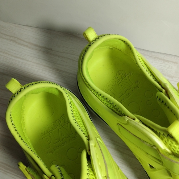 Phibian Made to play youth green girls shoes size 5 - Picture 5 of 6